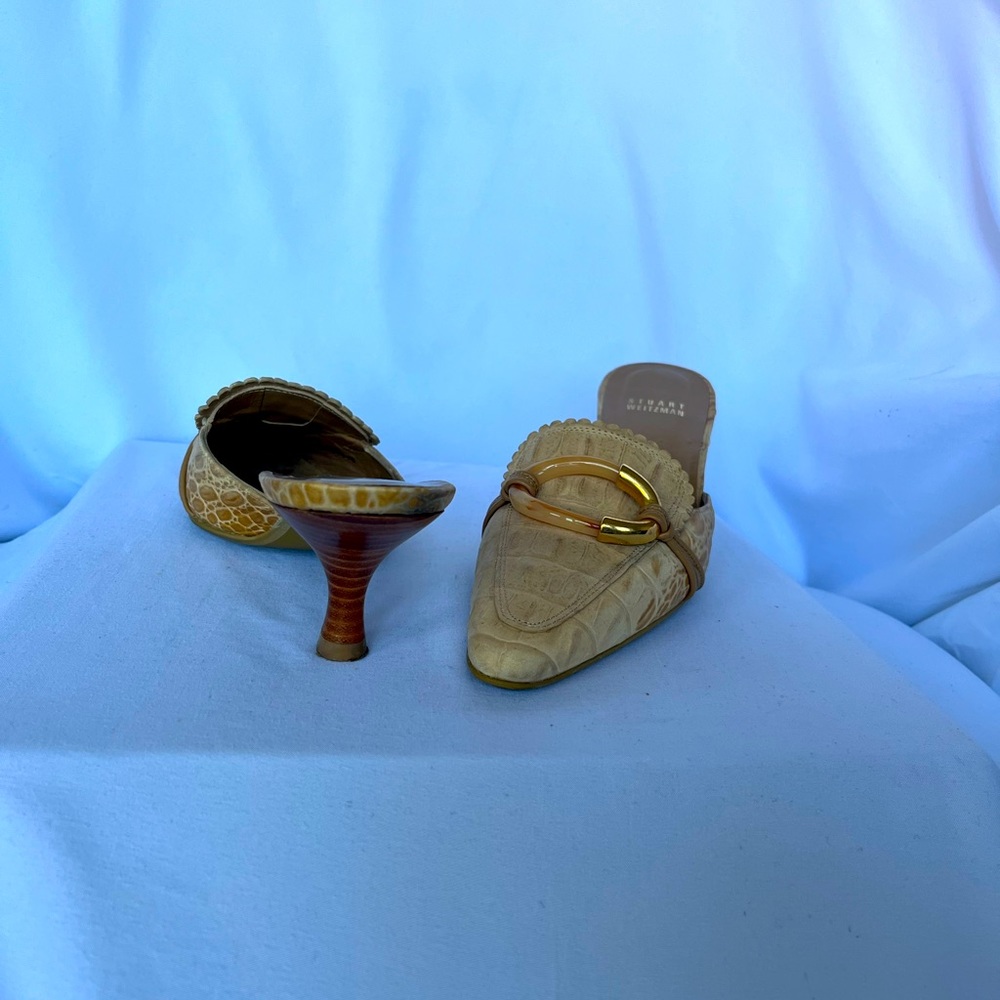 Opened back kitten heeled completely comfortable shoes